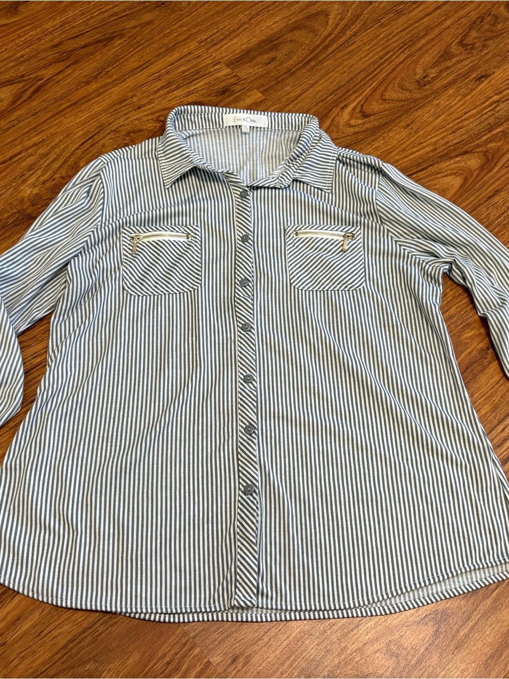 Eden & Olivia Gray and White Striped Button-Down Shirt With Zipper Pockets